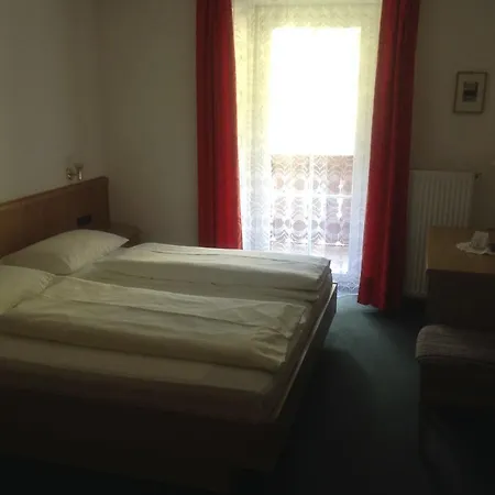 Hotell Bundschen 2*